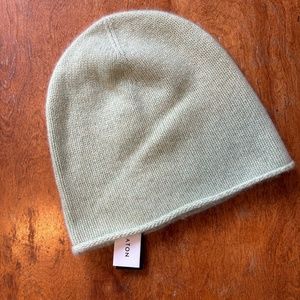 Aritzia LiteLuxe Cashmere Beanie